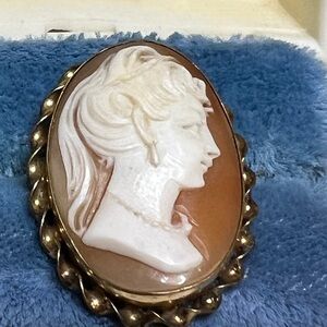 Antique Cameo Pendant/Brooch Combo Marked 12k 1/20 Gold-Filled Carved Shell Oval
